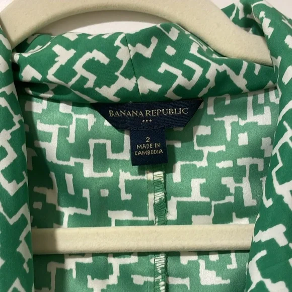 Banana Republic Cowl Neck Tank (NWOT) - Picture 4 of 4